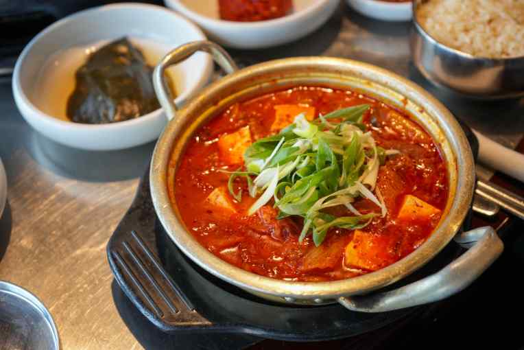 흑돼지김치말이 이미지
