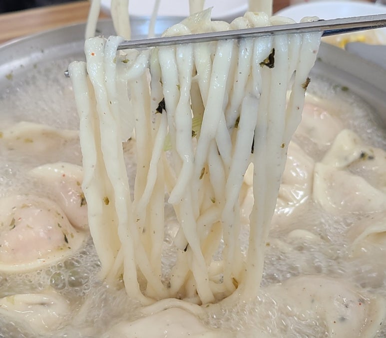 궁중전골칼국수 이미지