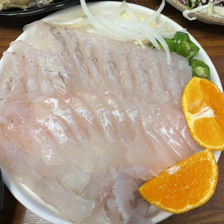 횟집어두일미 이미지
