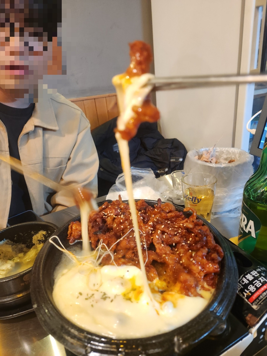 꼬꼬불닭발 이미지