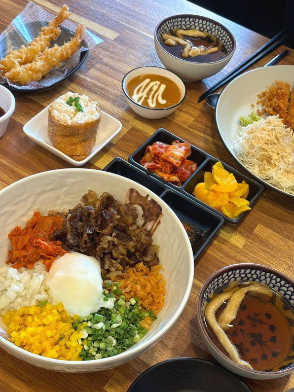 서비우동돈까스 이미지