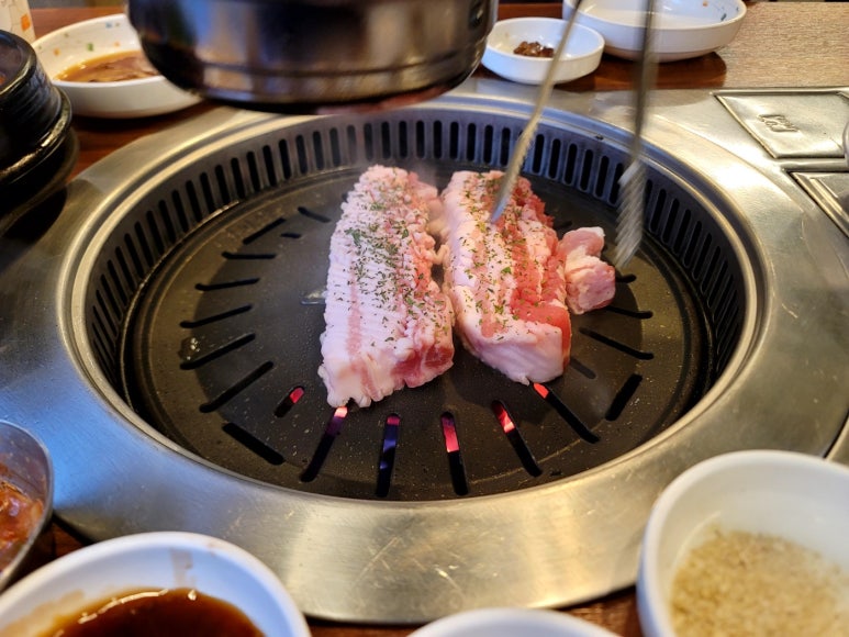 꽃돼지축산 이미지