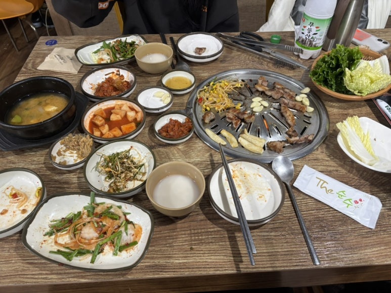 뚱돼지식당 이미지