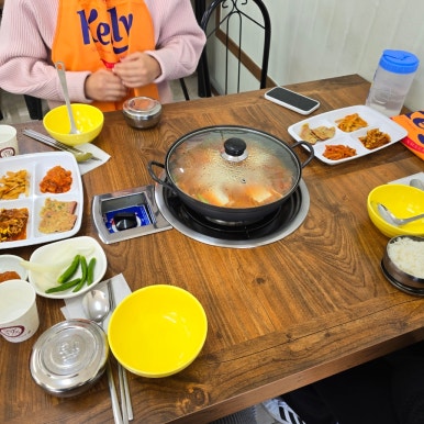 명동돼지찌개진례점 이미지