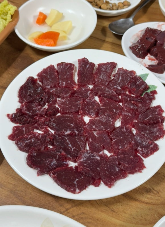 참생고기육회식당 이미지