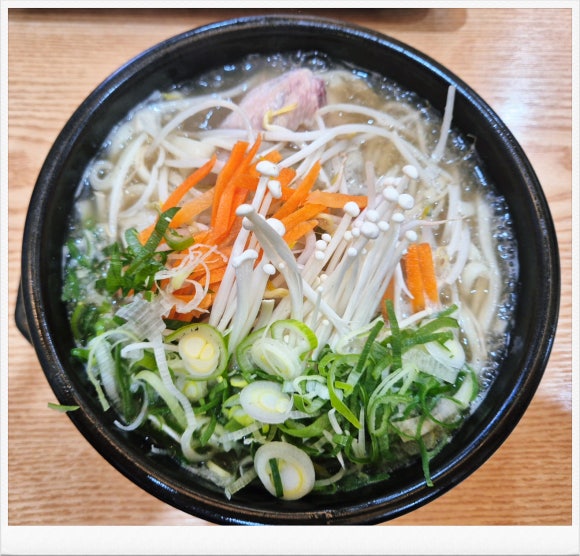수정닭반마리칼국수 이미지