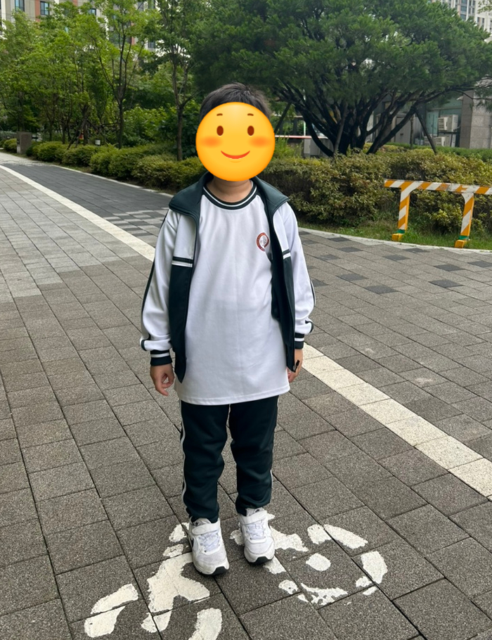 미카엘라교복 이미지