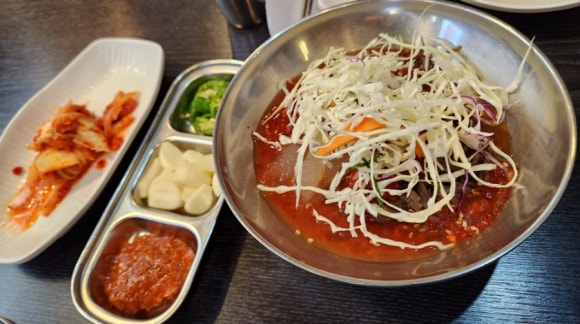 옛이담골수제족발얼음막걸리 이미지