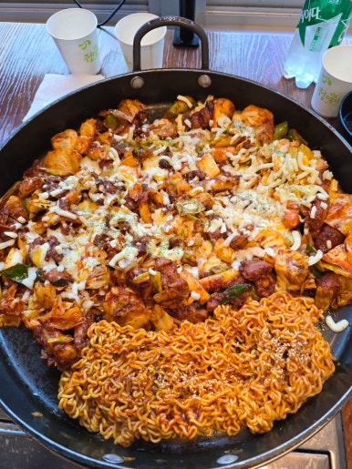 뽀글뽀글닭갈비 이미지