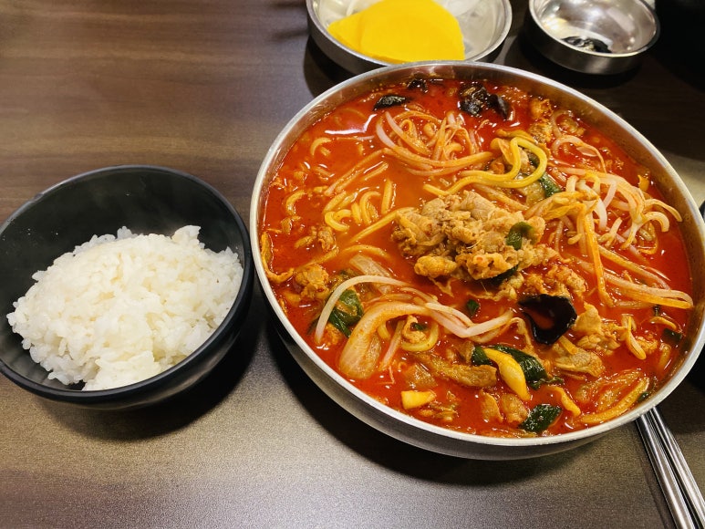 찐짬뽕 이미지