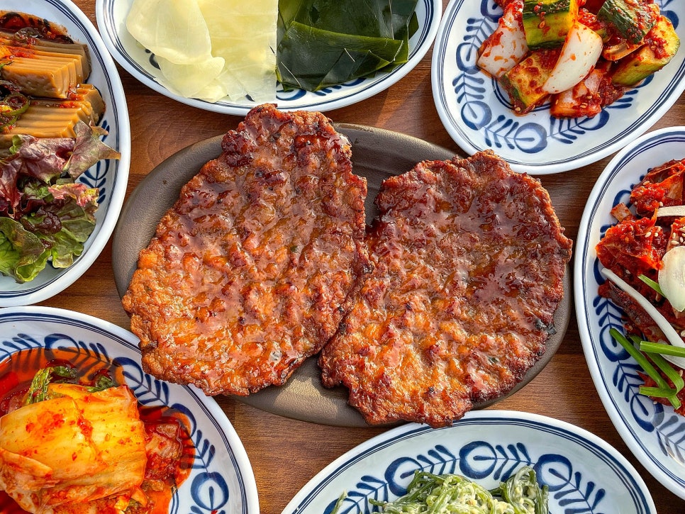 떡갈비칼국수 이미지