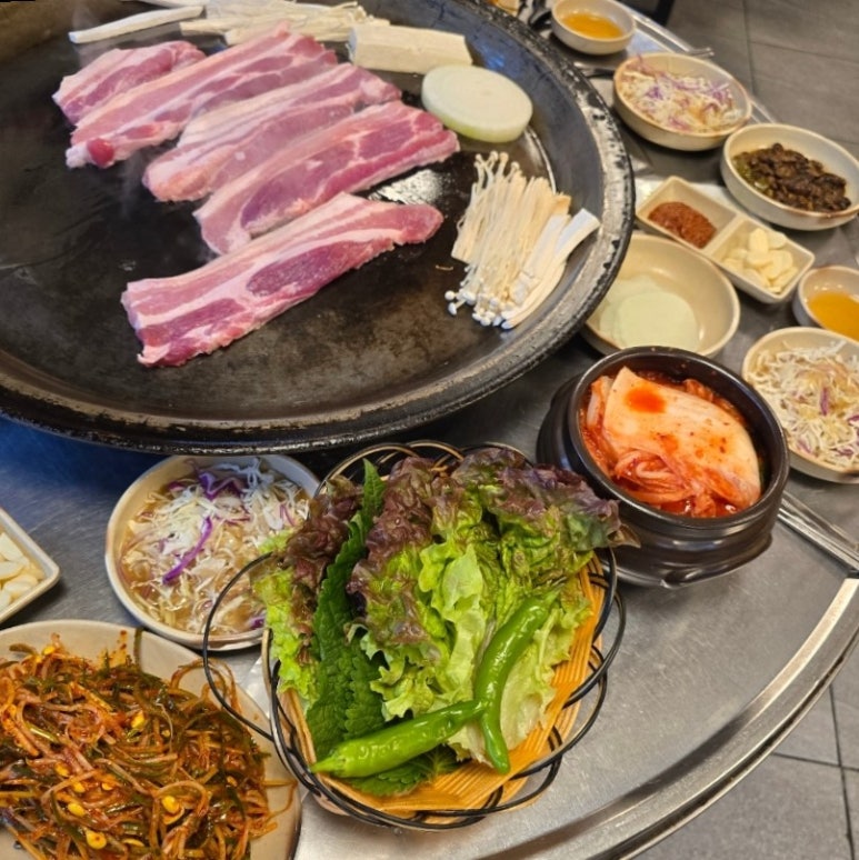 돼지꿈꾸던날 이미지