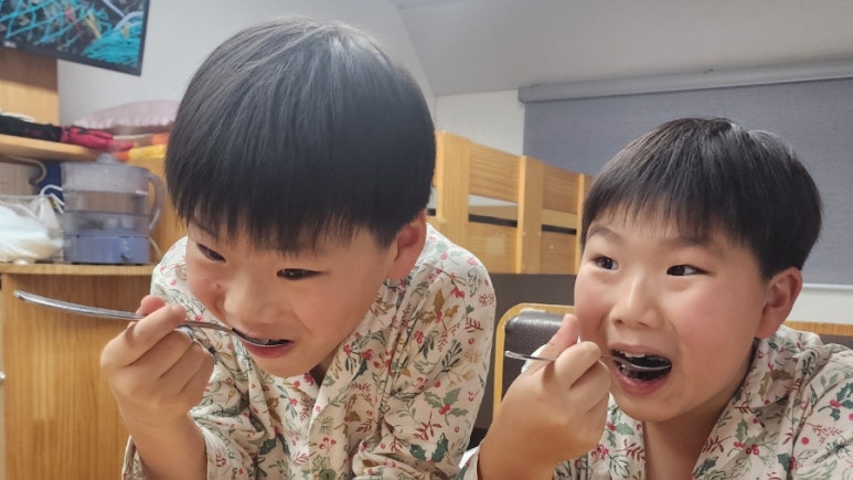 우주네분식 이미지