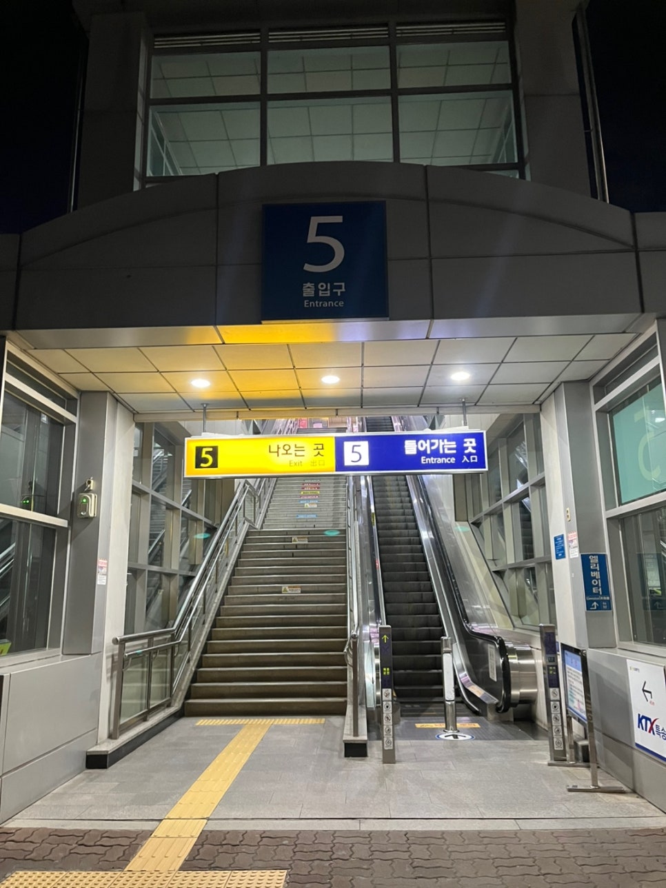 승합하이브리드렌트카 이미지