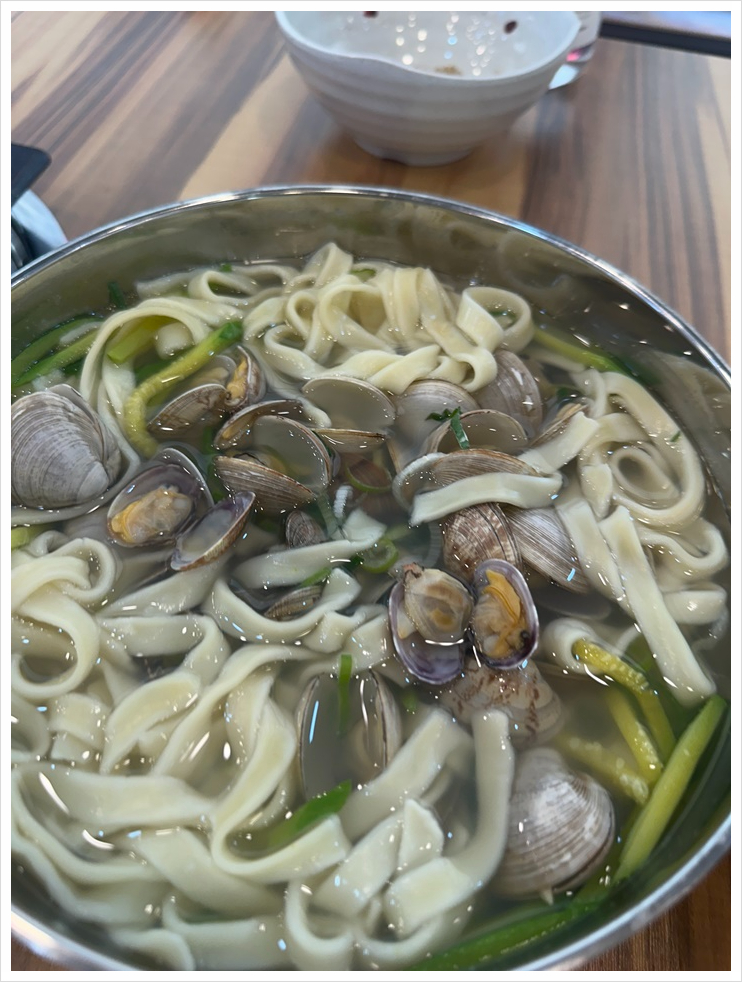 대학칼국수 이미지