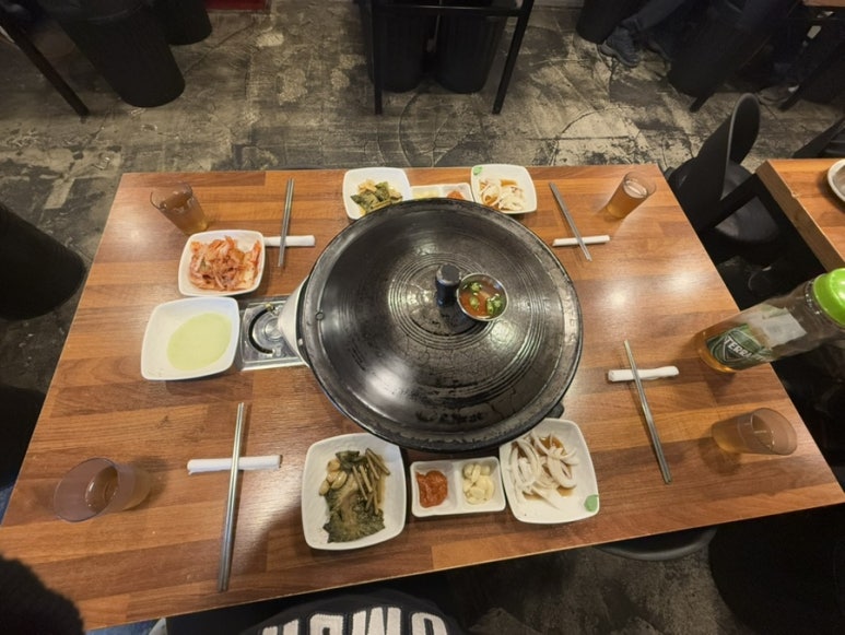 돈꿈솥뚜껑삼겹살 이미지