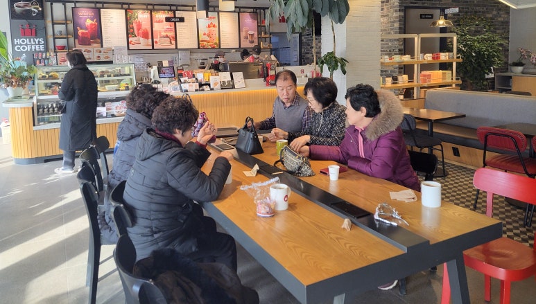 한돈참숯꼬기 이미지
