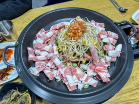 놀부부대찌개 삼겹본능 이미지