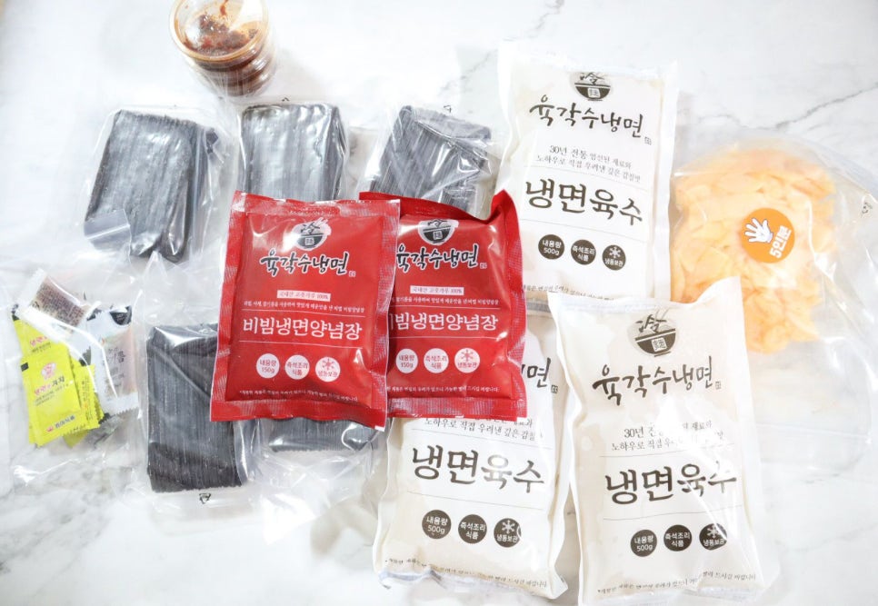 육각수냉면 이미지