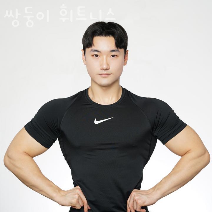 쌍둥이휘트니스 이미지
