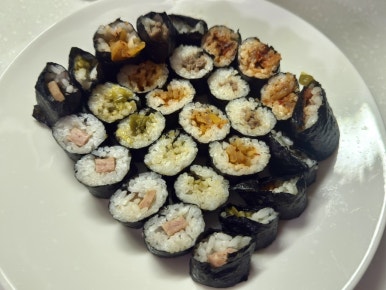 참못난이김밥 이미지