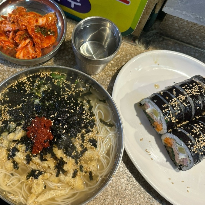 옥이네 국수집 이미지