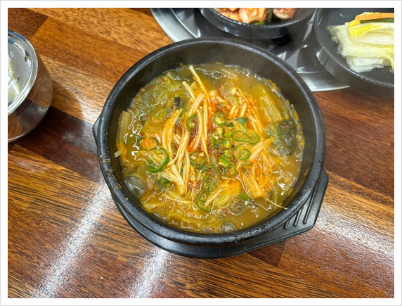 윤가네식당 이미지