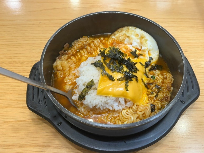 육회란 연어다 홍대,서교점 이미지