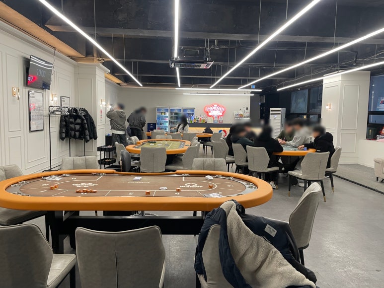 헤즈업홀덤펍 이미지