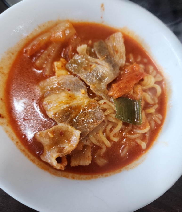 청송김치찌개 이미지