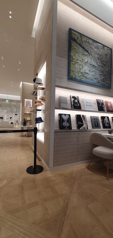 카페 디올(Cafe Dior) 이미지