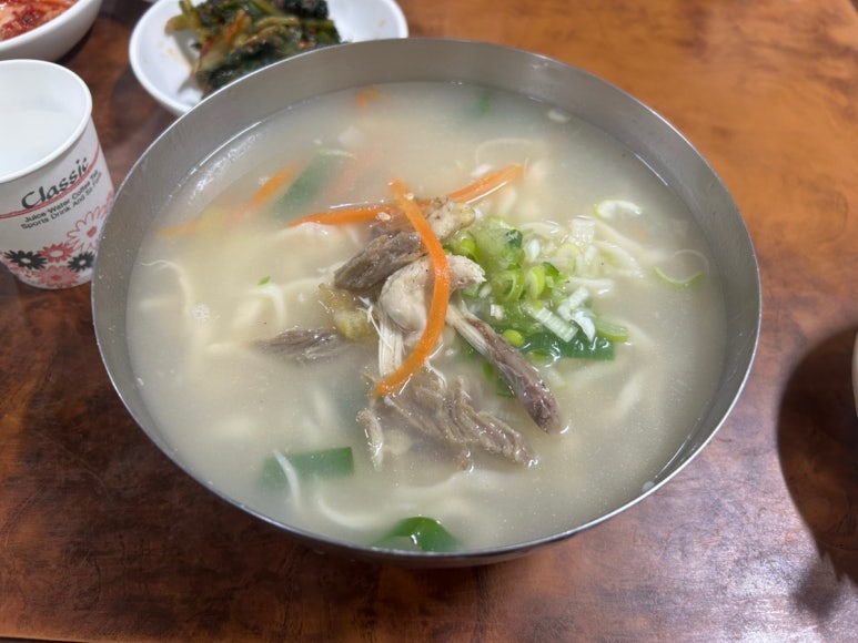 춘천칼국수 이미지