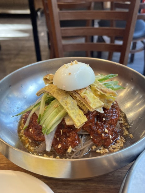 메밀고밀면 이미지