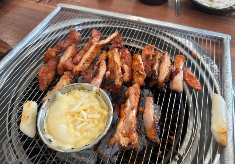 강촌우미숯불닭갈비 이미지
