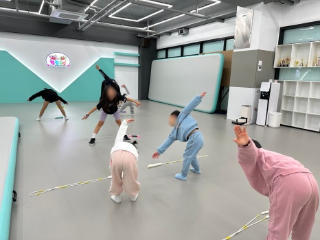 점핑스퀘어 이미지