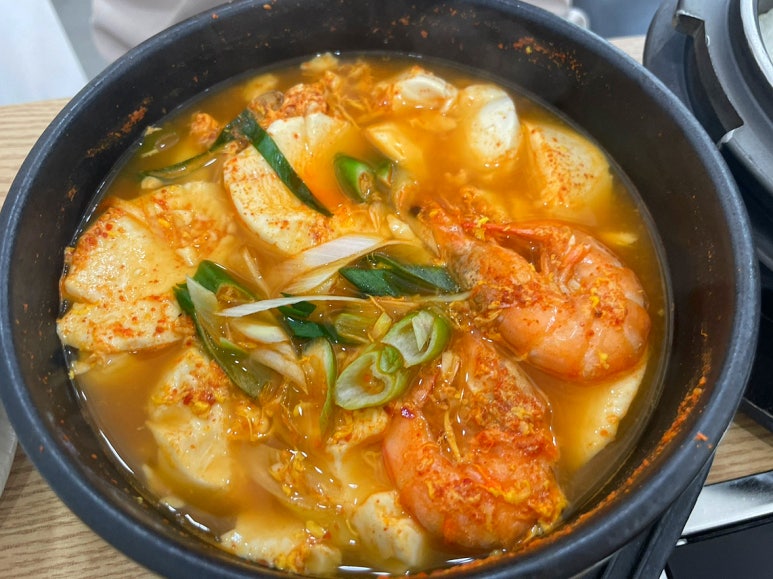 은우네생고기김치찌개 이미지