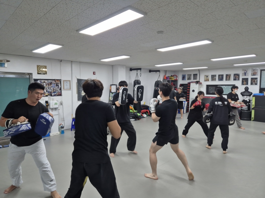 유장군솥뚜껑삼겹살 이미지