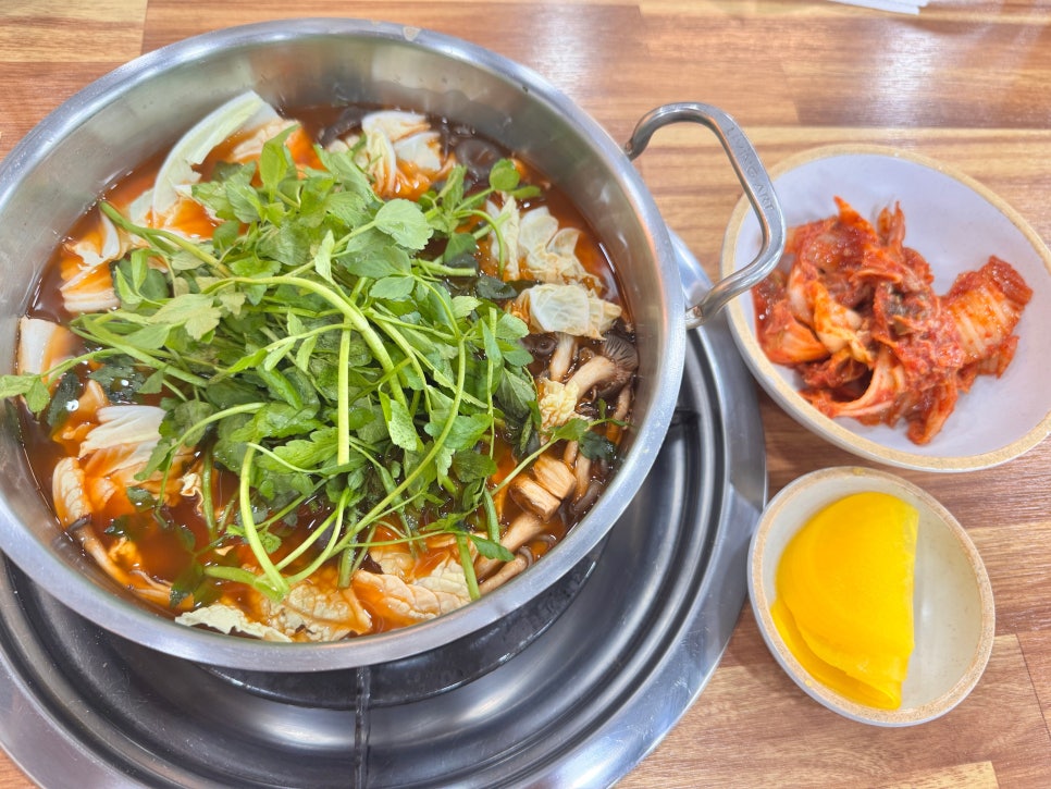 주남얼큰샤브칼국수 이미지