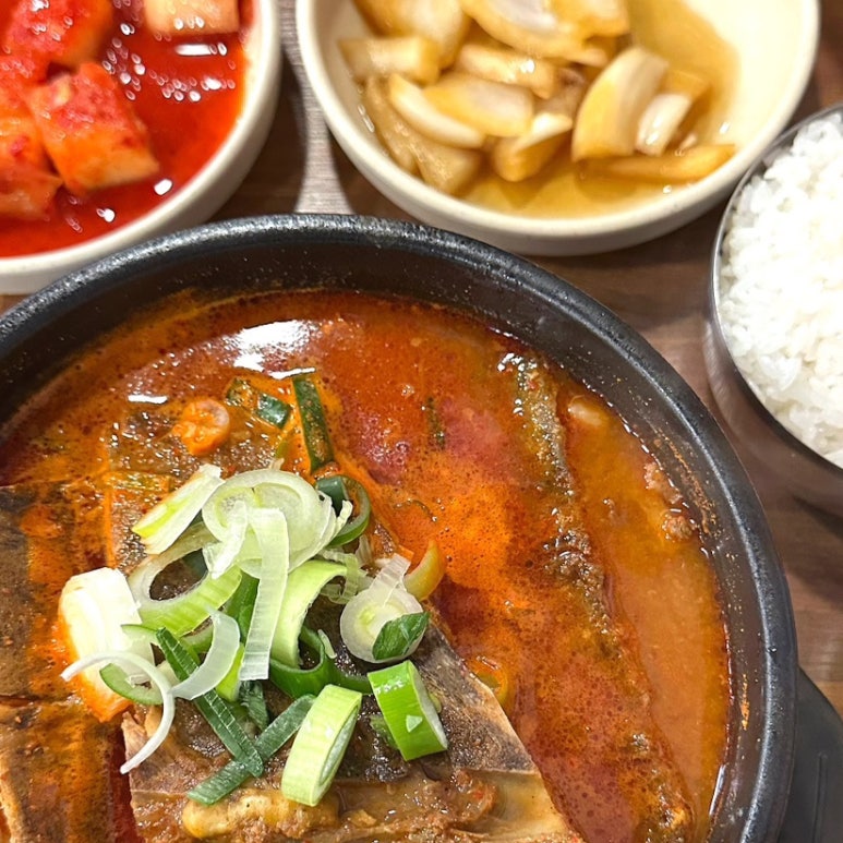 엄가네식당 이미지