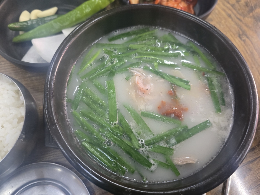 달뜨는국밥 이미지