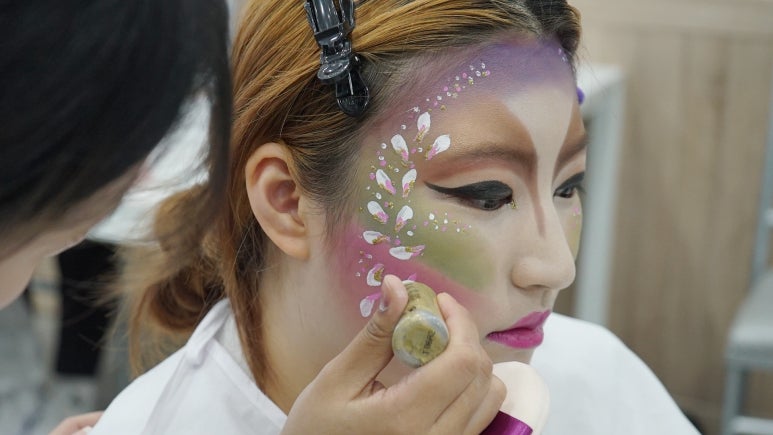 유리뷰티 이미지