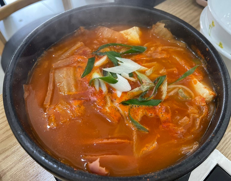 은우네생고기김치찌개 이미지