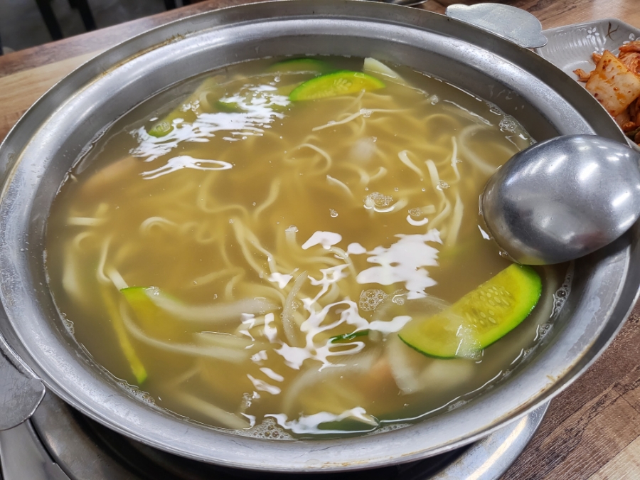 용만두, 칼국수 이미지