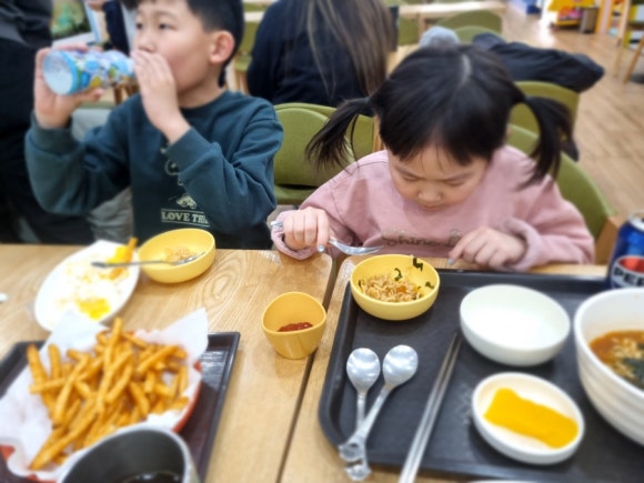 나비랑키즈카페 이미지