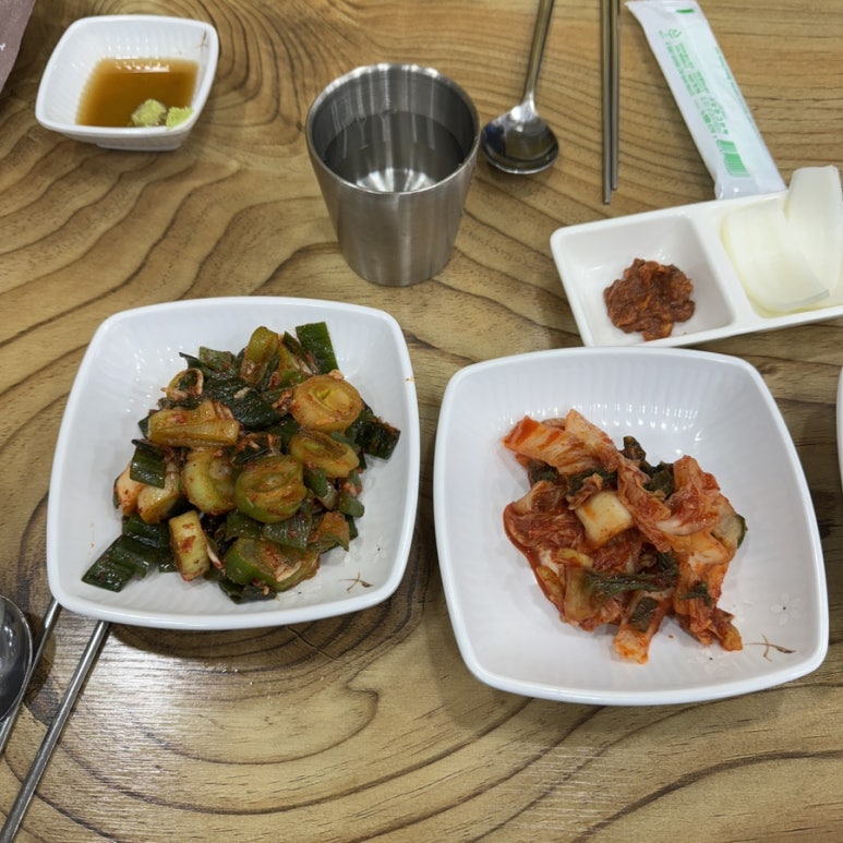 순수한우국밥 이미지