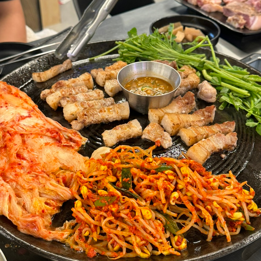 할매솥뚜껑삼겹살 진영점 이미지