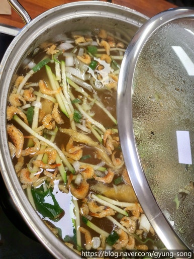 황태칼국수 이미지