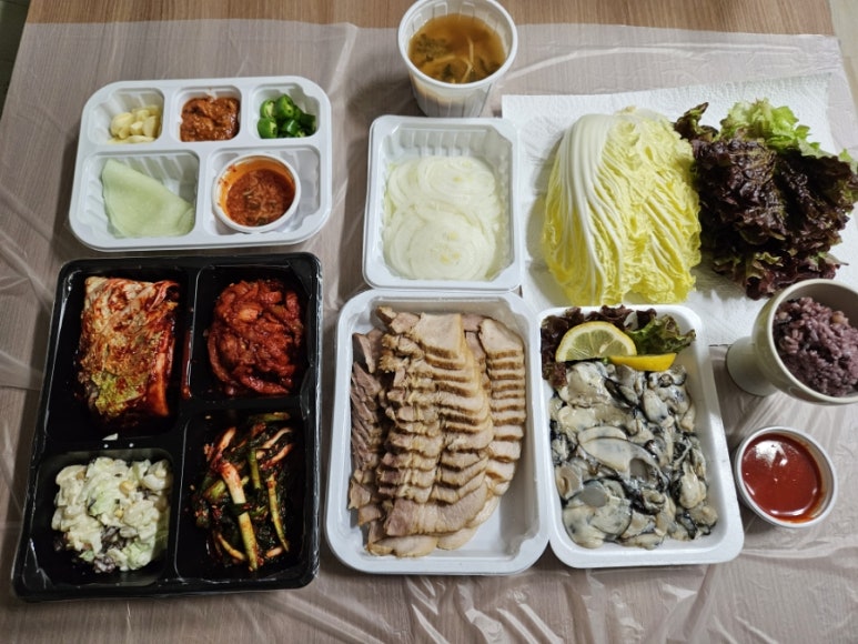꽃 피우는 기와보쌈 이미지