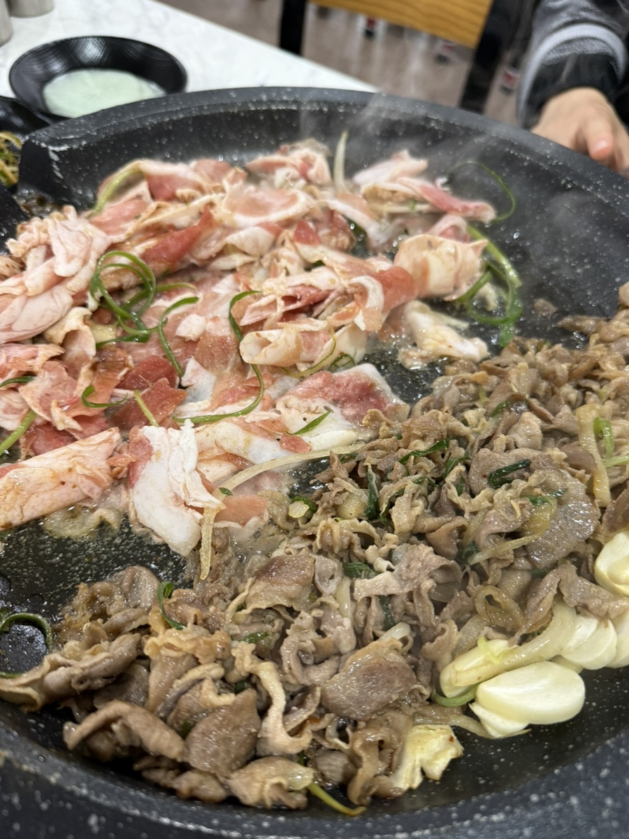 진품고기식당 이미지