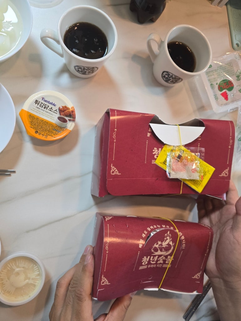 청년숯불두마리치킨 이미지